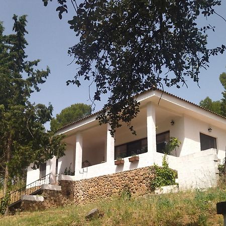 Bonita Casa Blanca En El Bosque. Villa Kordoba Bagian luar foto