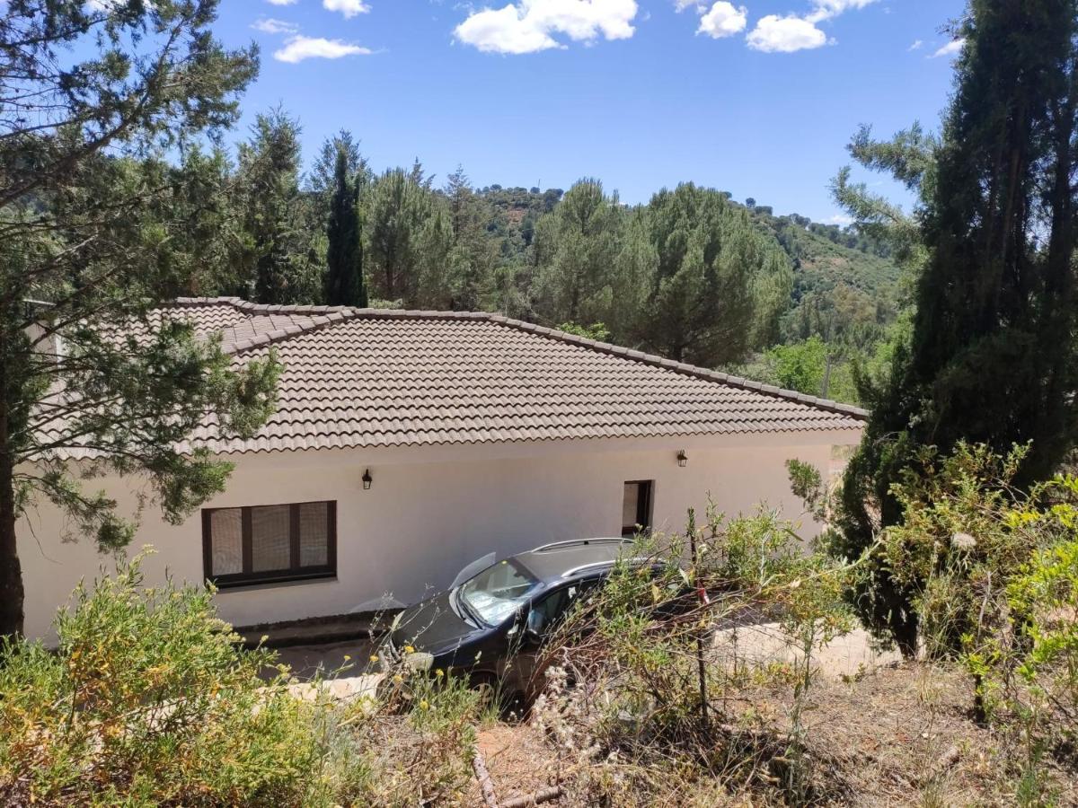 Bonita Casa Blanca En El Bosque. Villa Kordoba Bagian luar foto