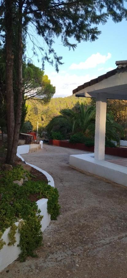Bonita Casa Blanca En El Bosque. Villa Kordoba Bagian luar foto