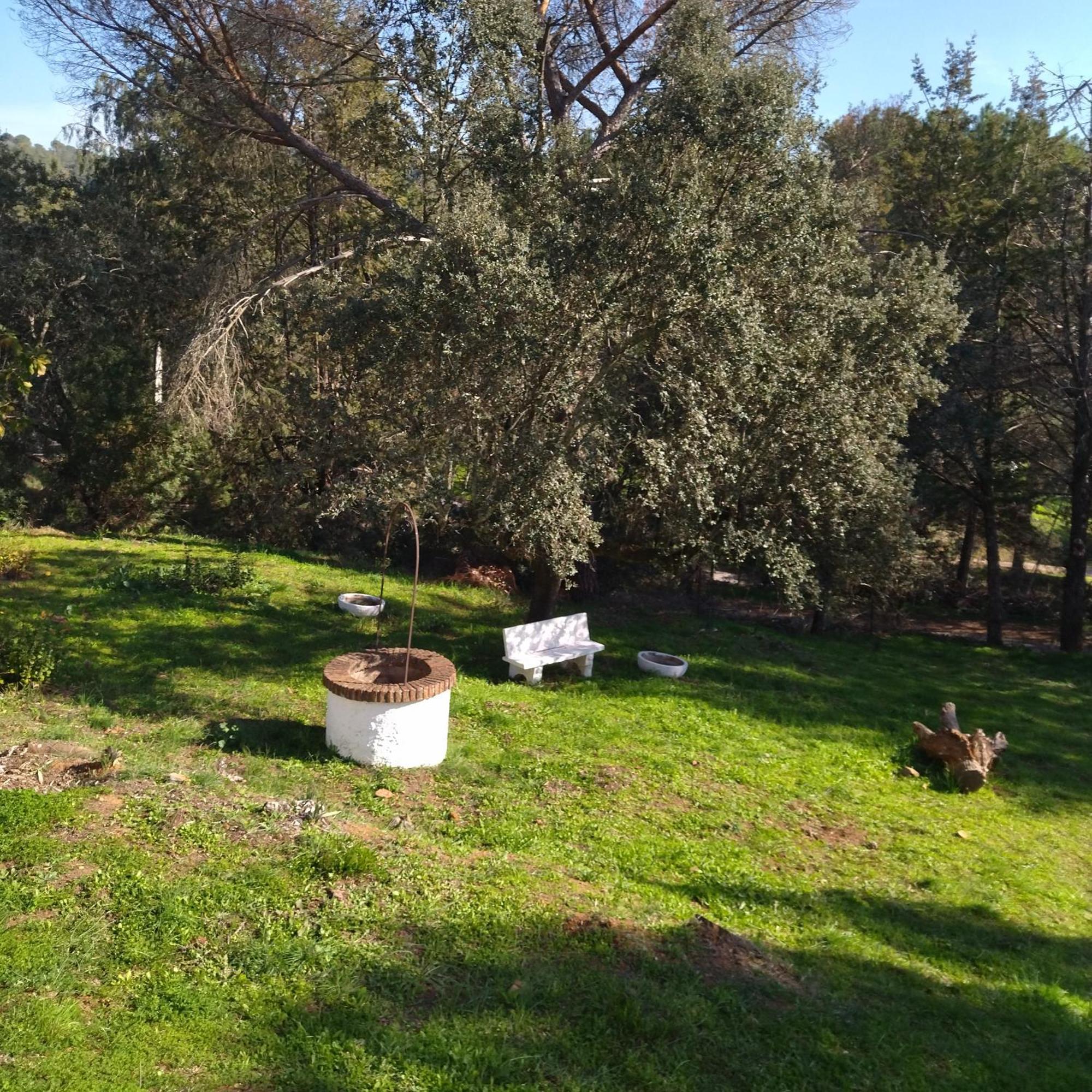 Bonita Casa Blanca En El Bosque. Villa Kordoba Bagian luar foto